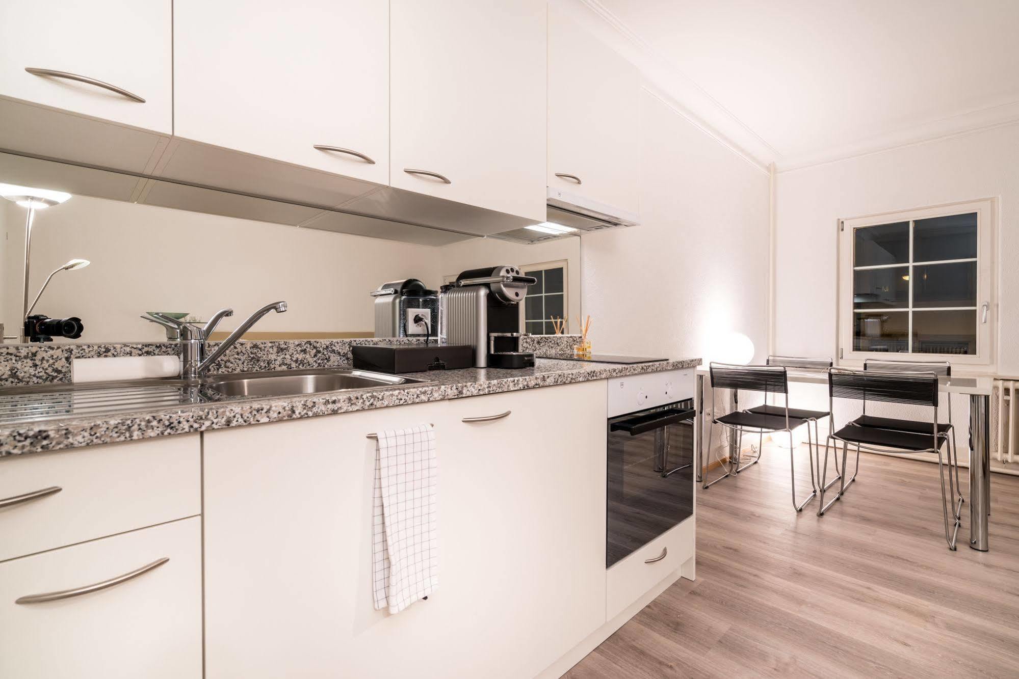 Top City Center Location By Airhome Zug Exteriör bild