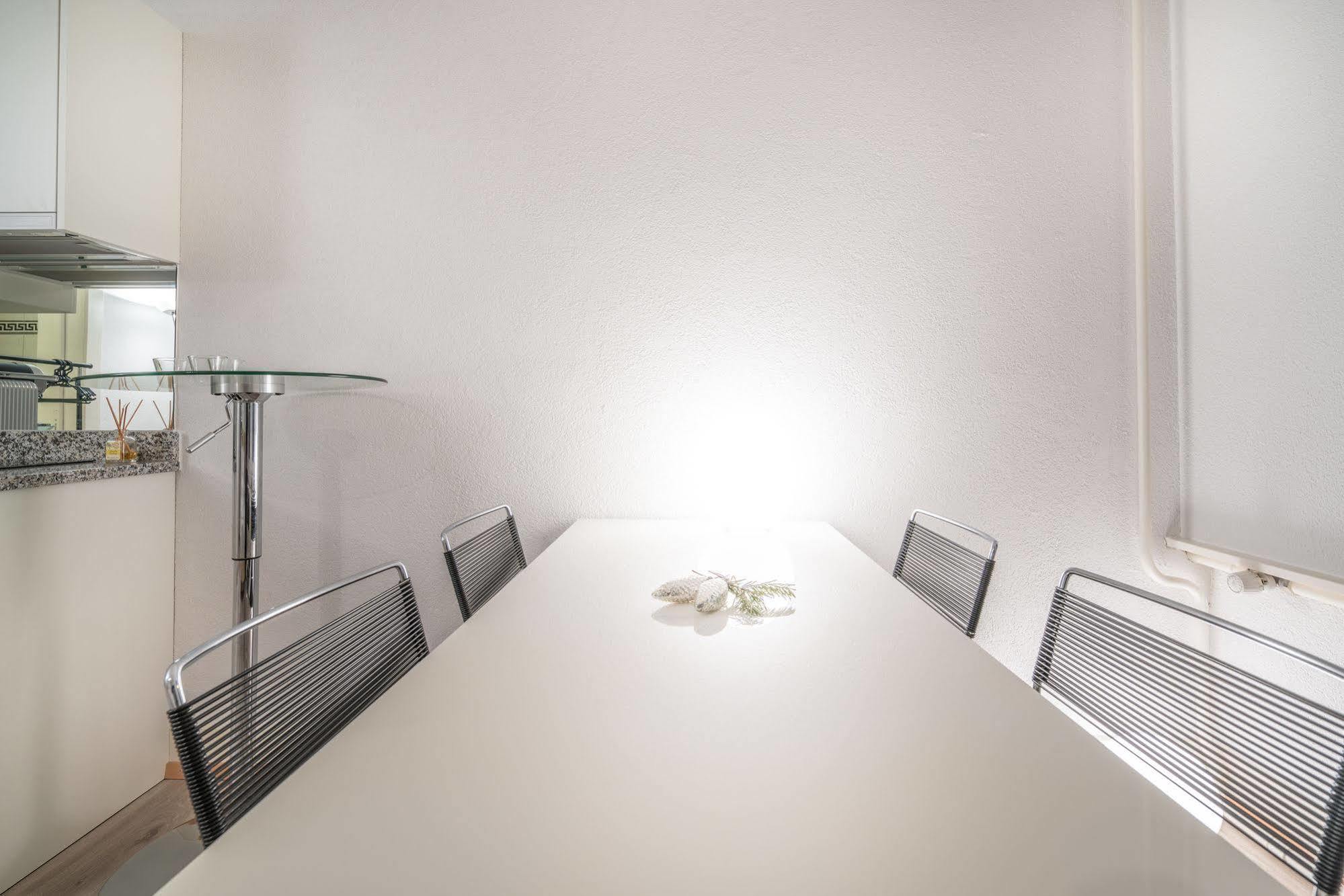 Top City Center Location By Airhome Zug Exteriör bild